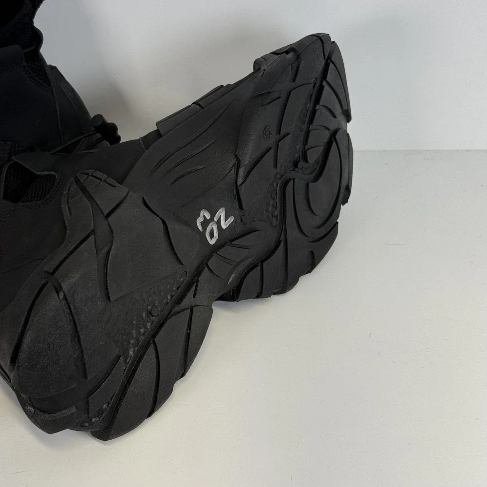 WDG Shoes Mens 9.5 Black Boots Slip On EU 43 Mid Ankle Hiking